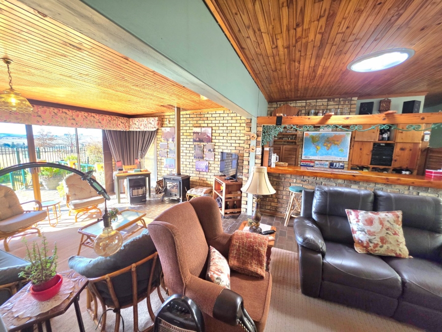 5 Bedroom Property for Sale in Panorama Free State